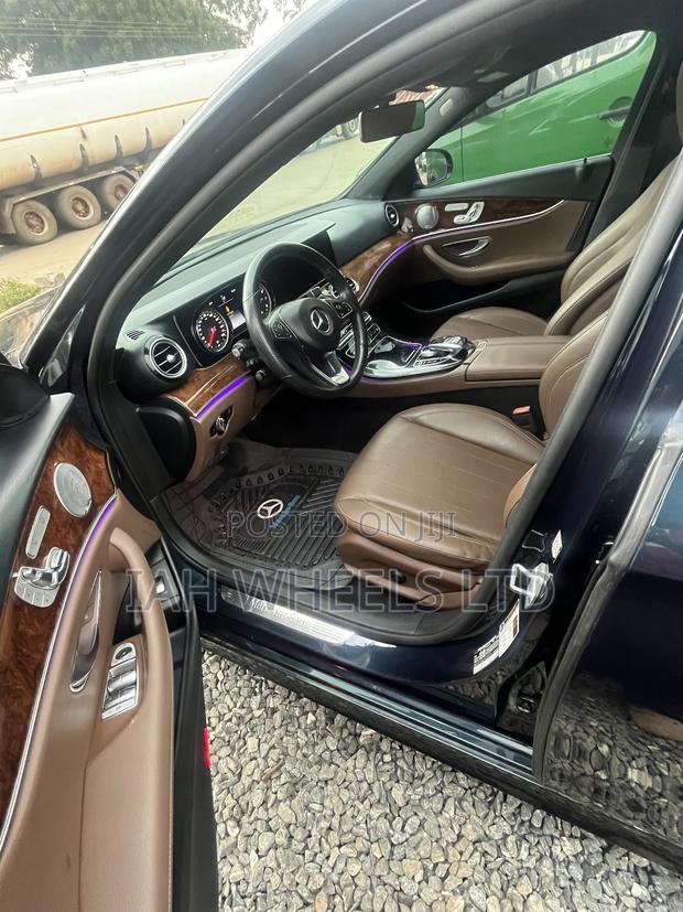 Mercedes-Benz E300 2018 Blue