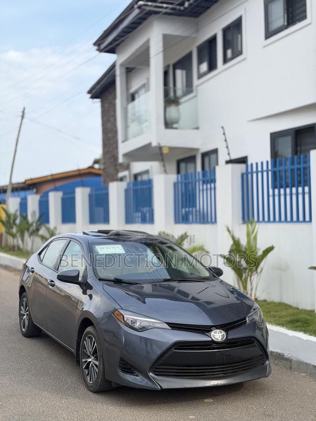Toyota Corolla LE ECO 4dr Sedan (1.8L 4cyl CVT) 2017 Gray