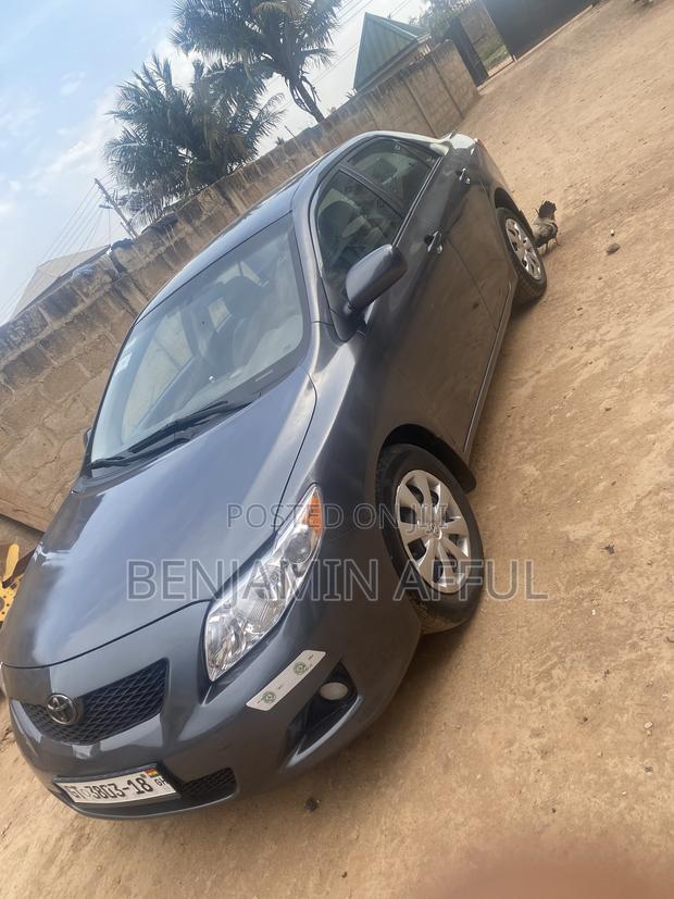 Toyota Corolla LE 4dr Sedan (1.8L 4cyl 4A) 2010 Gray