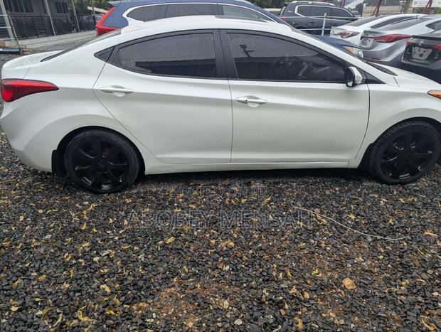 Hyundai Elantra Limited 2012 White