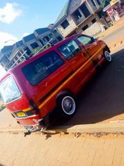 Nissan Almera Tino 2004 Yellow for sale