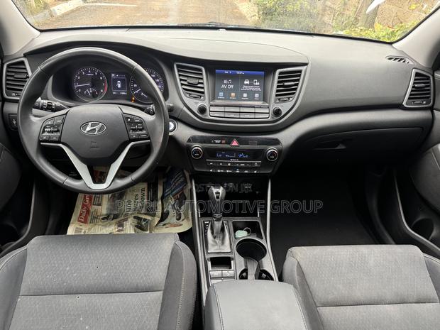 Hyundai Tucson Value FWD 2018 Blue