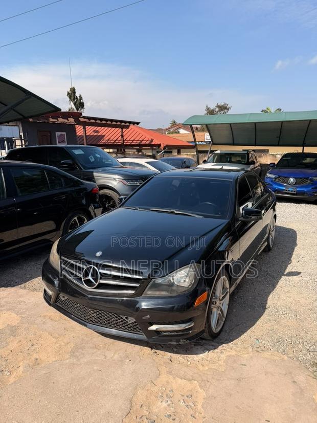 Mercedes-Benz C250 2014 Black