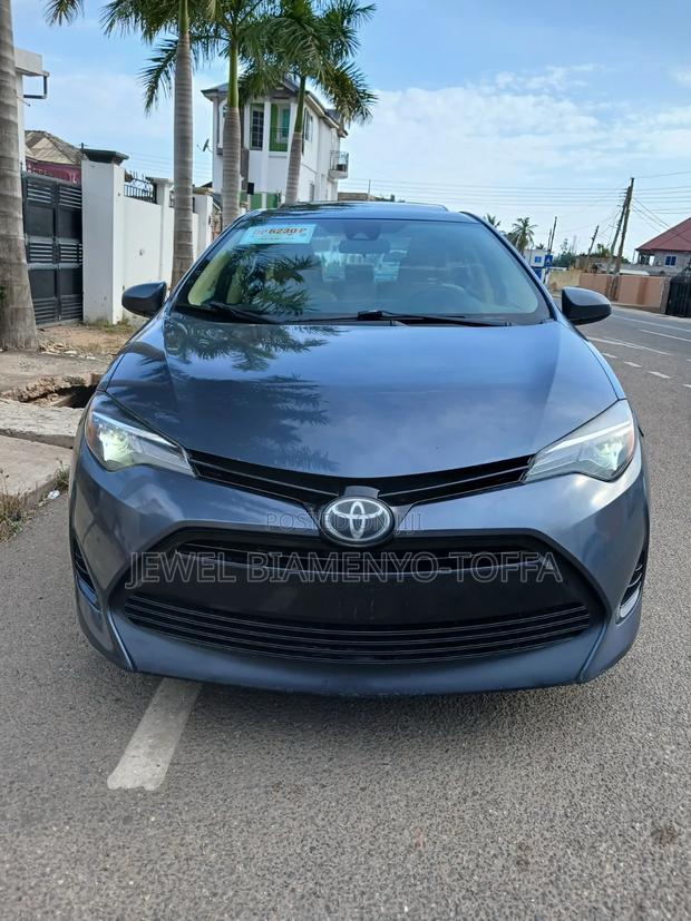 Toyota Corolla LE ECO 4dr Sedan (1.8L 4cyl CVT) 2017 Gray