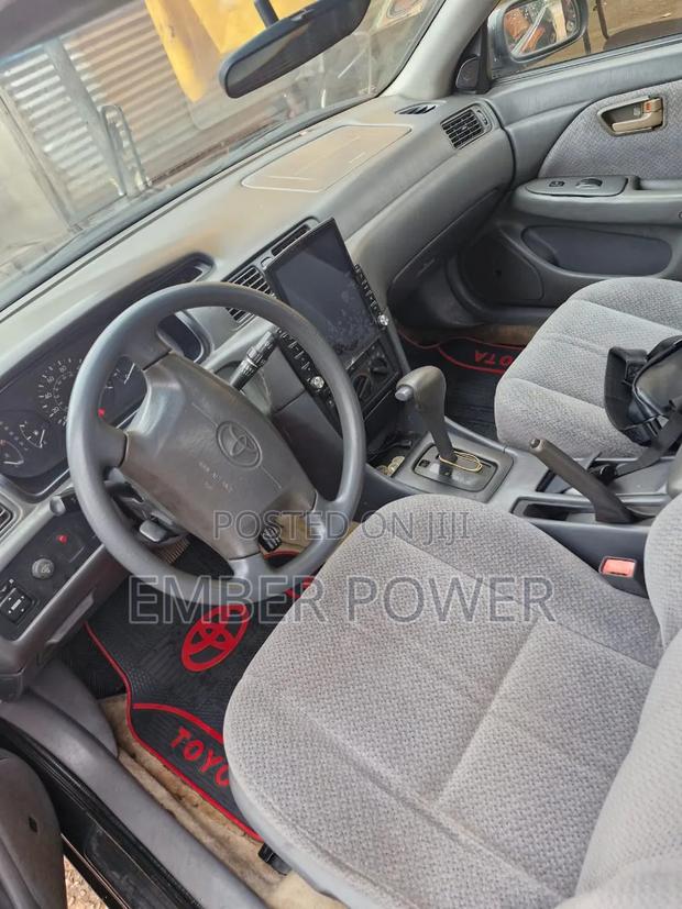 Toyota Camry 2001 Brown