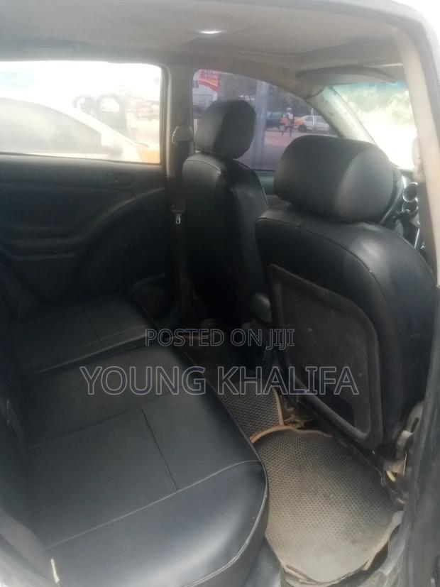 Pontiac Vibe 2008 White