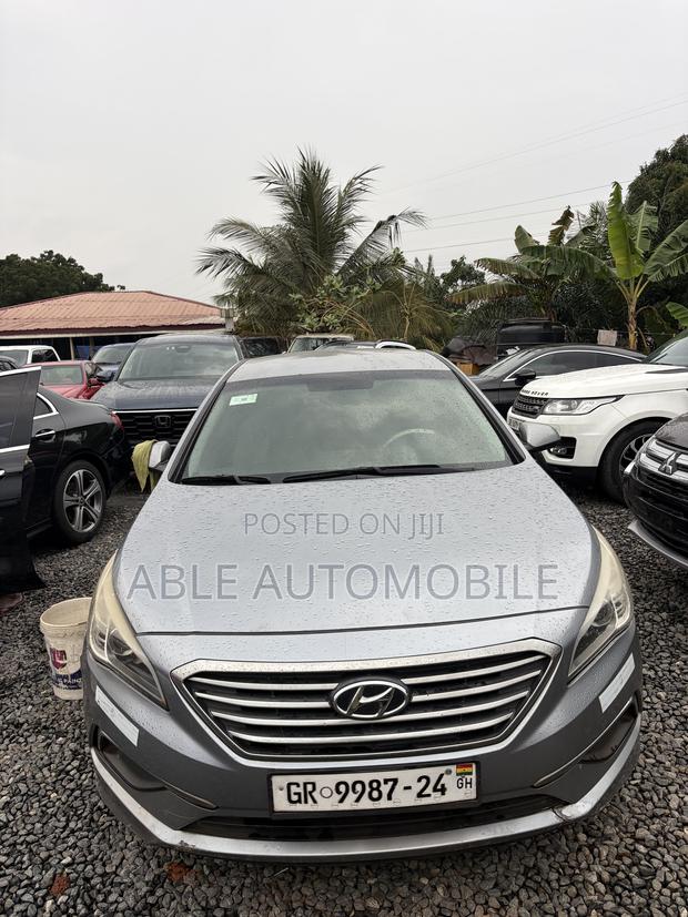 Hyundai Sonata Base Sedan FWD (2.4L 4cyl 6A) 2016 Gray