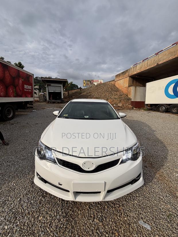 Toyota Camry 2014 White