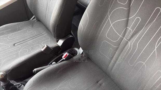 Toyota Yaris 2010 Black