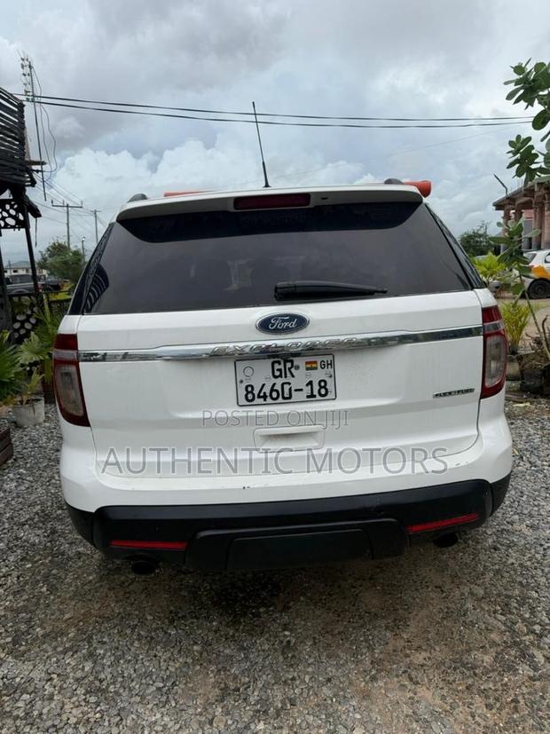 Ford Explorer 2011 White