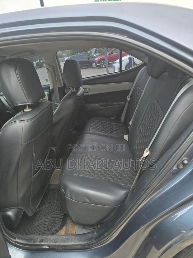 Toyota Corolla L 4dr Sedan (1.8L 4cyl 4A) 2015 Gray