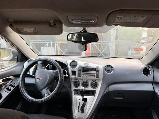 Toyota Matrix Hatchback FWD (1.8L 4cyl 5M) 2010 Black