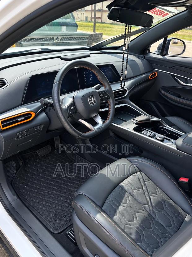 Changan UNI-T 1.5 FWD 2022 White