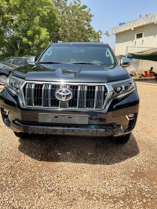 Toyota Land Cruiser Prado 2.8 2021 Black
