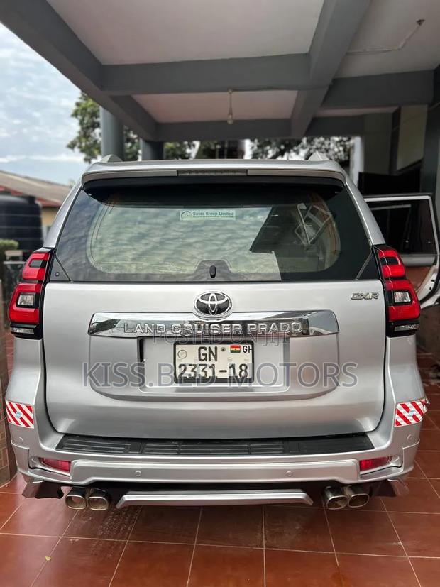 Toyota Land Cruiser Prado 2018 Silver