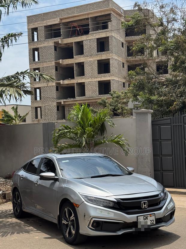 Honda Civic Touring 4dr Sedan (1.5L 4cyl) 2017 Silver