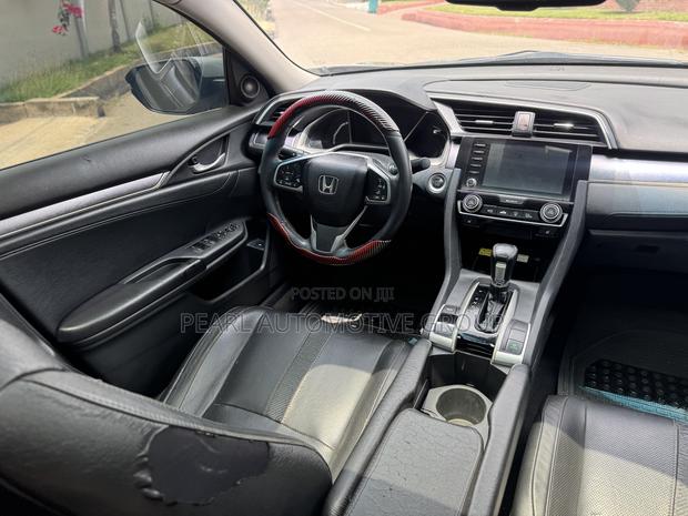 Honda Civic Touring 4dr Sedan (1.5L 4cyl) 2017 Silver