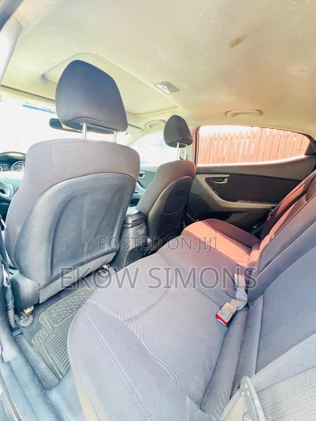 Hyundai Elantra Limited Sedan FWD (1.8L 4cyl 6A) 2016 Silver
