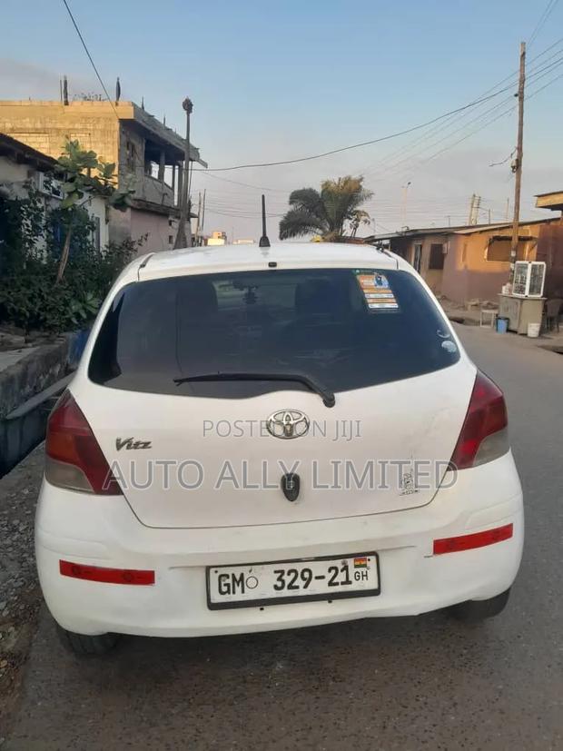 Toyota Vitz 1.3 FWD 5dr 2008 White