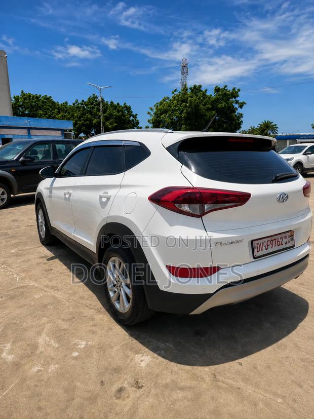 Hyundai Tucson Eco FWD 2017 White