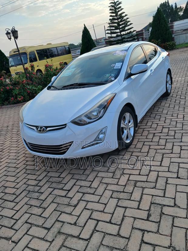 Hyundai Elantra Value Edition Sedan FWD (1.8L 4cyl 6A) 2016 White