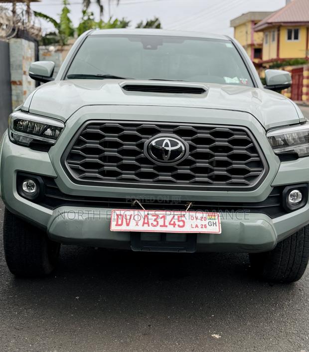 Toyota Tacoma TRD Sport Double Cab 5' Bed V6 AT 2023 Green