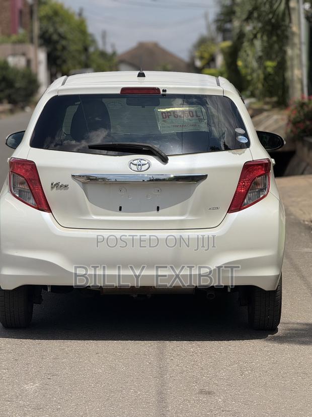 Toyota Vitz 1.3 AWD 5dr 2012 Pearl