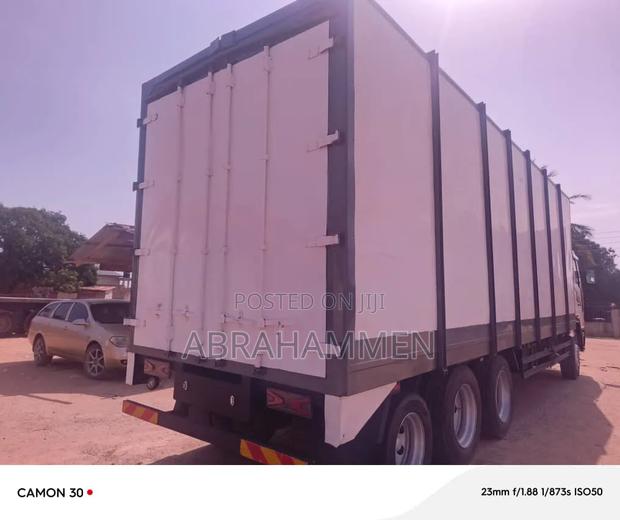 Daewoo Magnus 2006 White