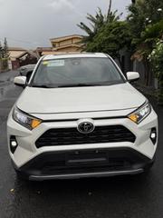 Toyota RAV4 XLE AWD 2023 White for sale