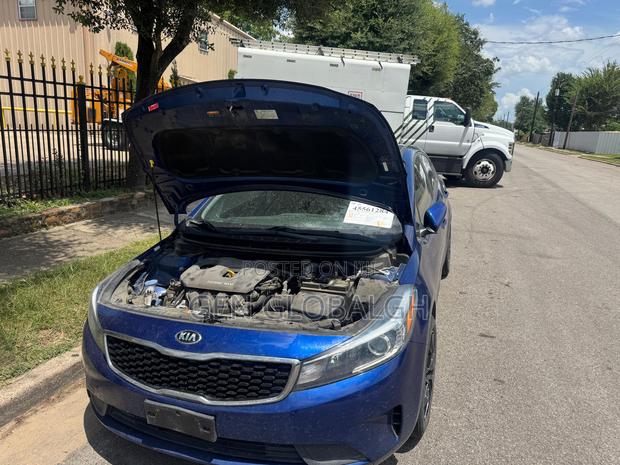 Kia Forte S Sedan 2018 Blue