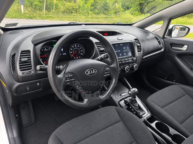 Kia Forte S Sedan 2018 Blue