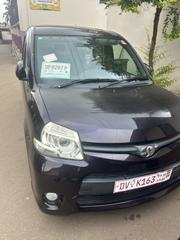 Toyota Sienta 2012 Pearl for sale