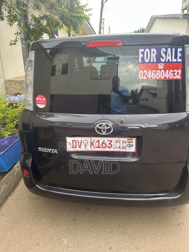 Toyota Sienta 2012 Pearl