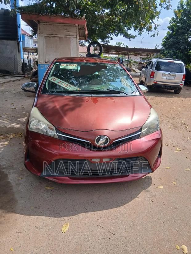Toyota Vitz 2017 Brown