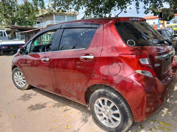 Toyota Vitz 2017 Brown