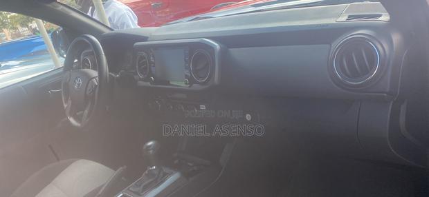 Toyota Tacoma 2023 Gray