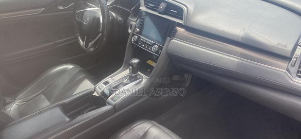 Honda Civic Touring Sedan 2020 Gray