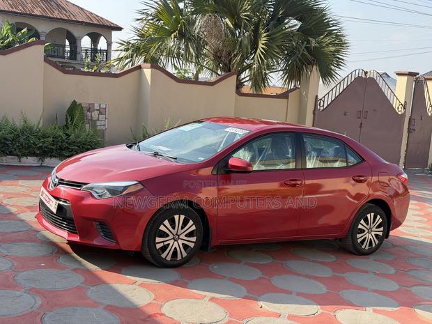 Toyota Corolla LE Plus 4dr Sedan (1.8L 4cyl CVT) 2015 Red