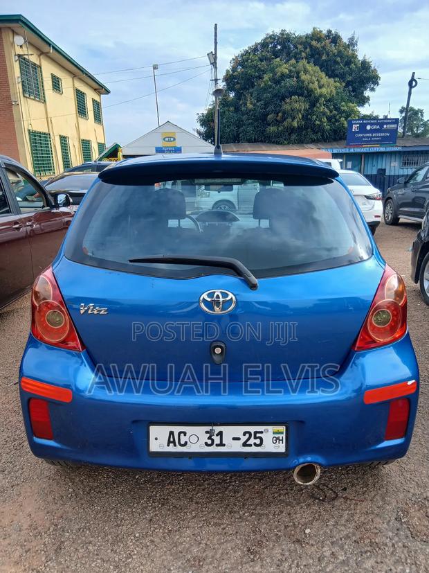 Toyota Vitz 1.3 AWD 5dr 2010 Blue