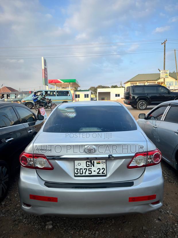 Toyota Corolla 2012 Gray