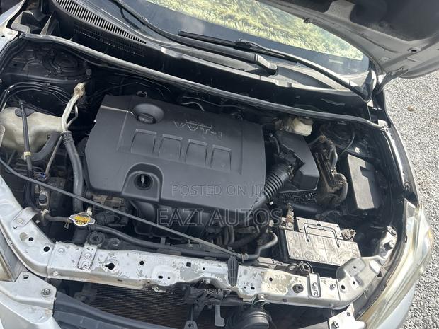 Toyota Matrix 2011 Silver