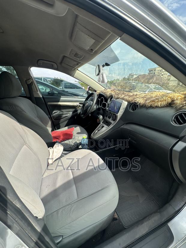 Toyota Matrix 2011 Silver