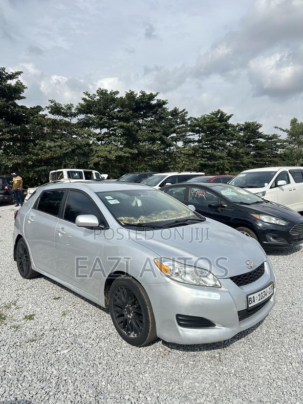 Toyota Matrix 2011 Silver