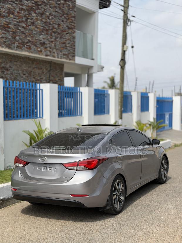 Hyundai Elantra Limited 4dr Sedan (1.8L 4cyl 6A) 2015 Silver