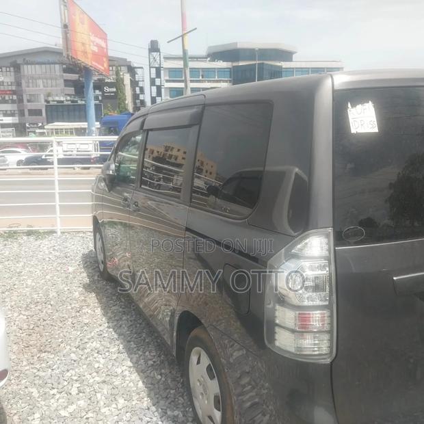 Toyota Voxy 2012 Black