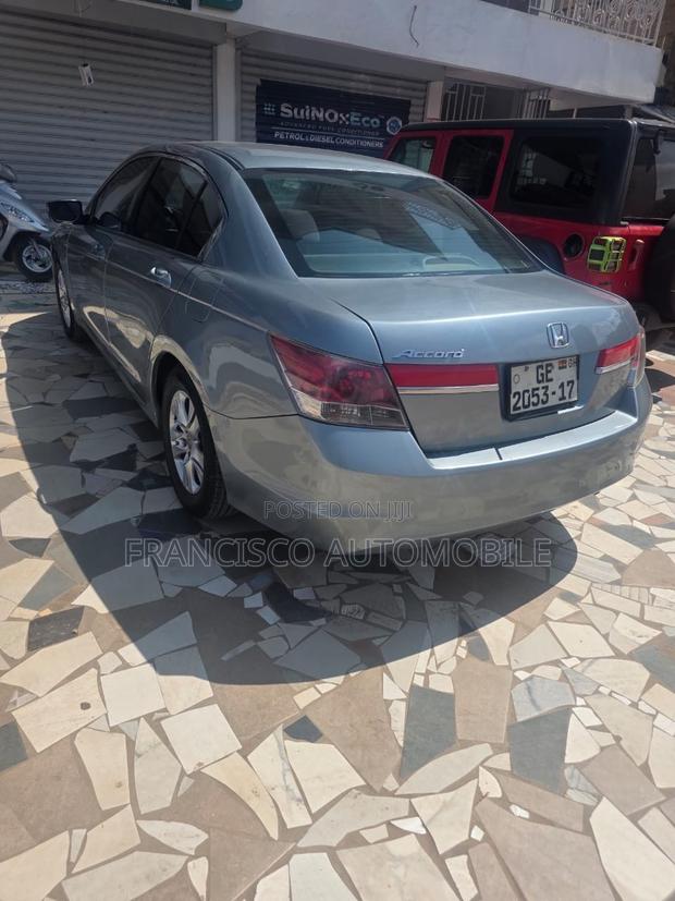 Honda Accord Sedan LX-P 2012 Silver