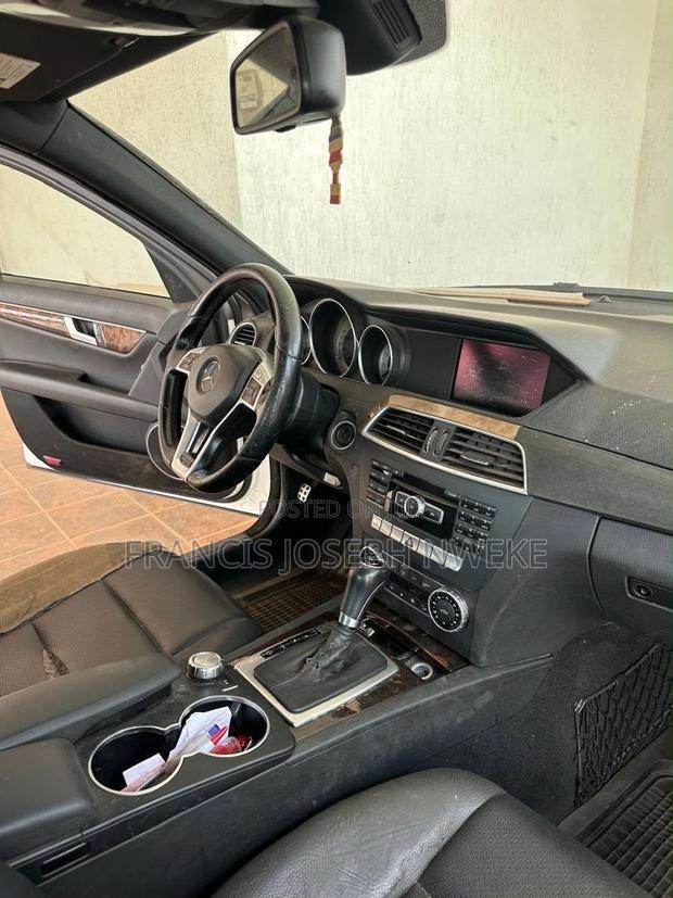 Mercedes-Benz C300 Luxury 4Matic Sedan AWD (3.5L 6cyl 7A) 2013 White