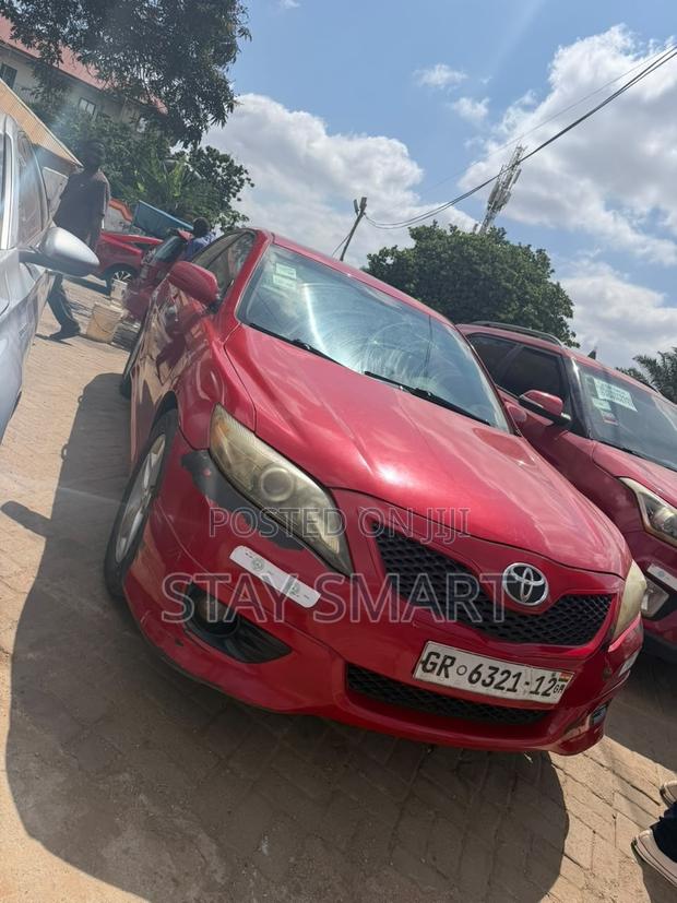 Toyota Camry 2011 Red