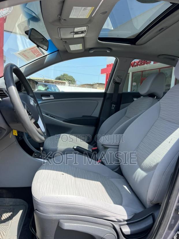 Hyundai Accent SE Sedan 2017 Silver