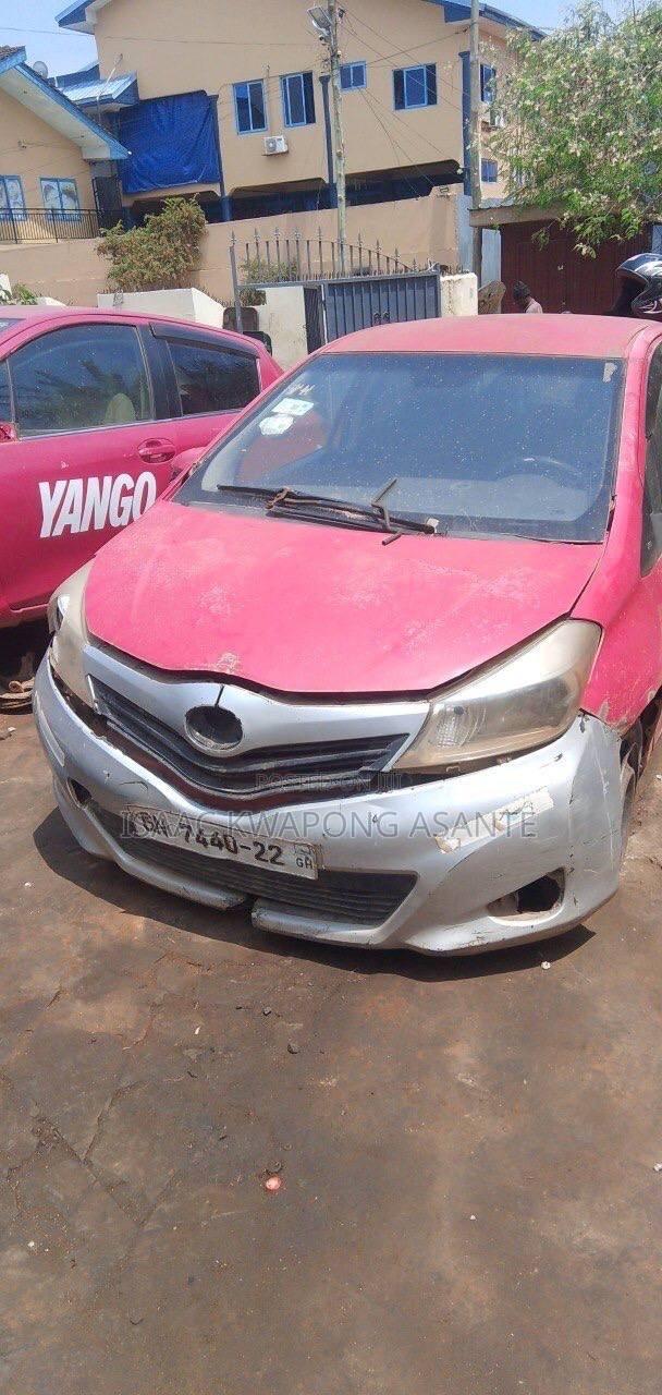 Toyota Vitz 1.3 AWD 5dr 2012 Pink